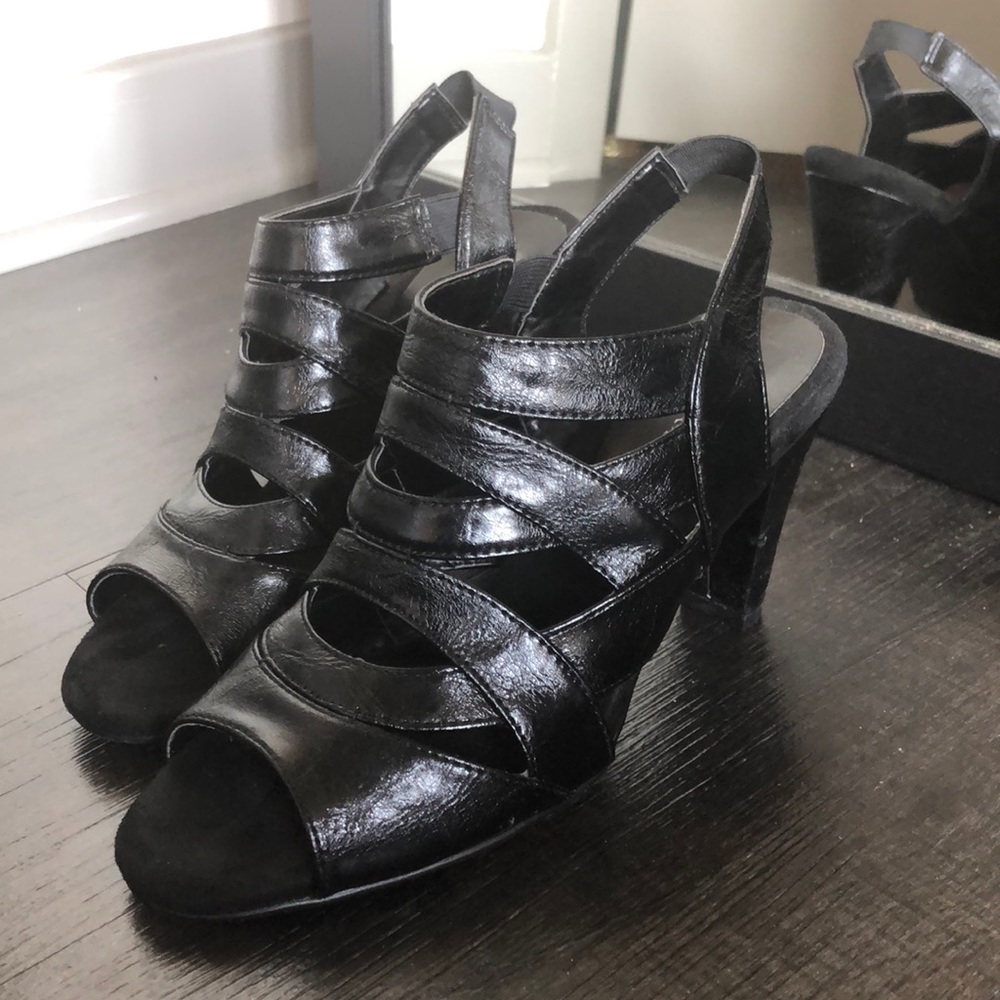 Black beautiful heels - Picture 1 of 2